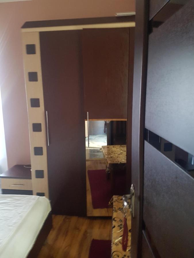 Guest House 2 Floor Batumi Bagian luar foto