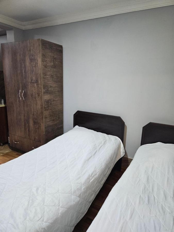 Guest House 2 Floor Batumi Bagian luar foto