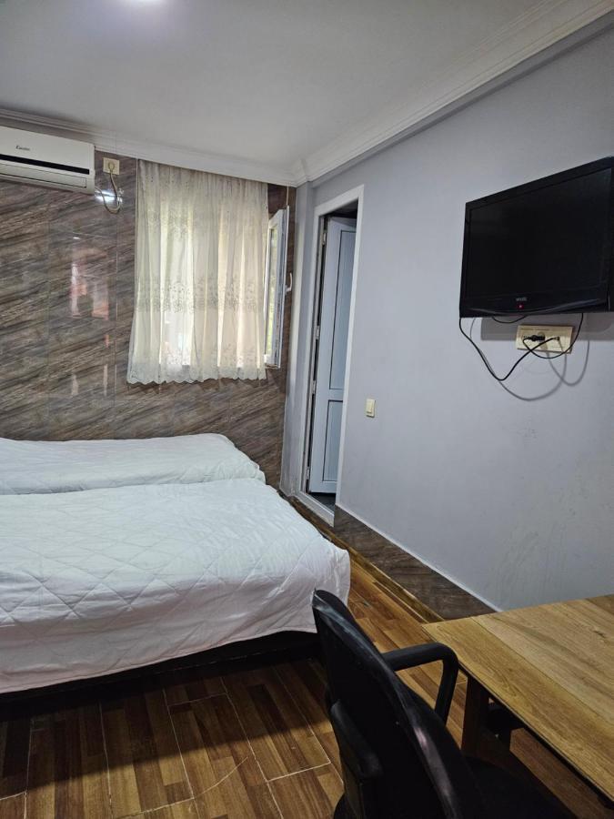 Guest House 2 Floor Batumi Bagian luar foto
