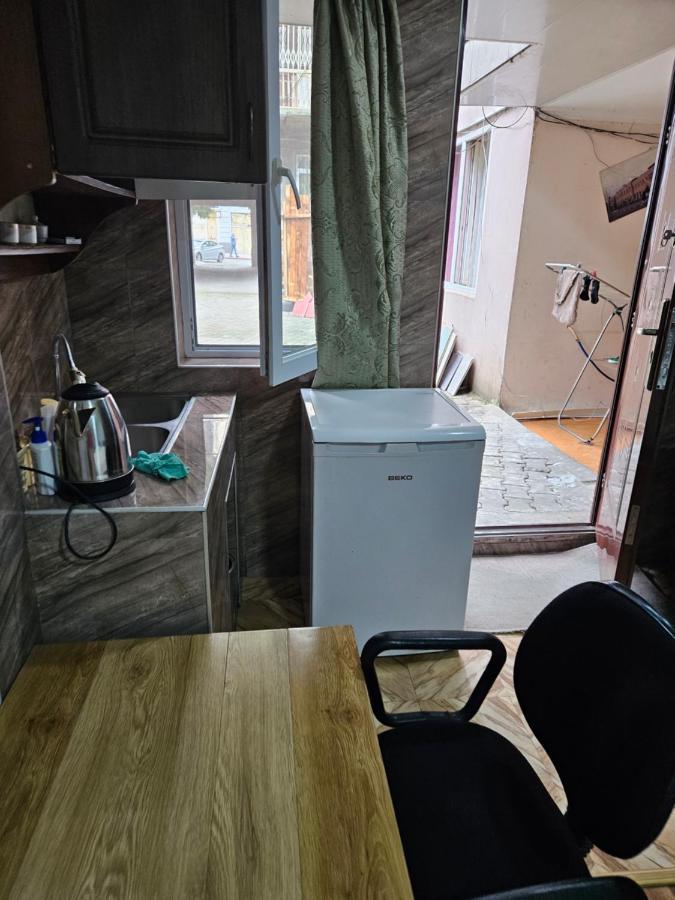 Guest House 2 Floor Batumi Bagian luar foto
