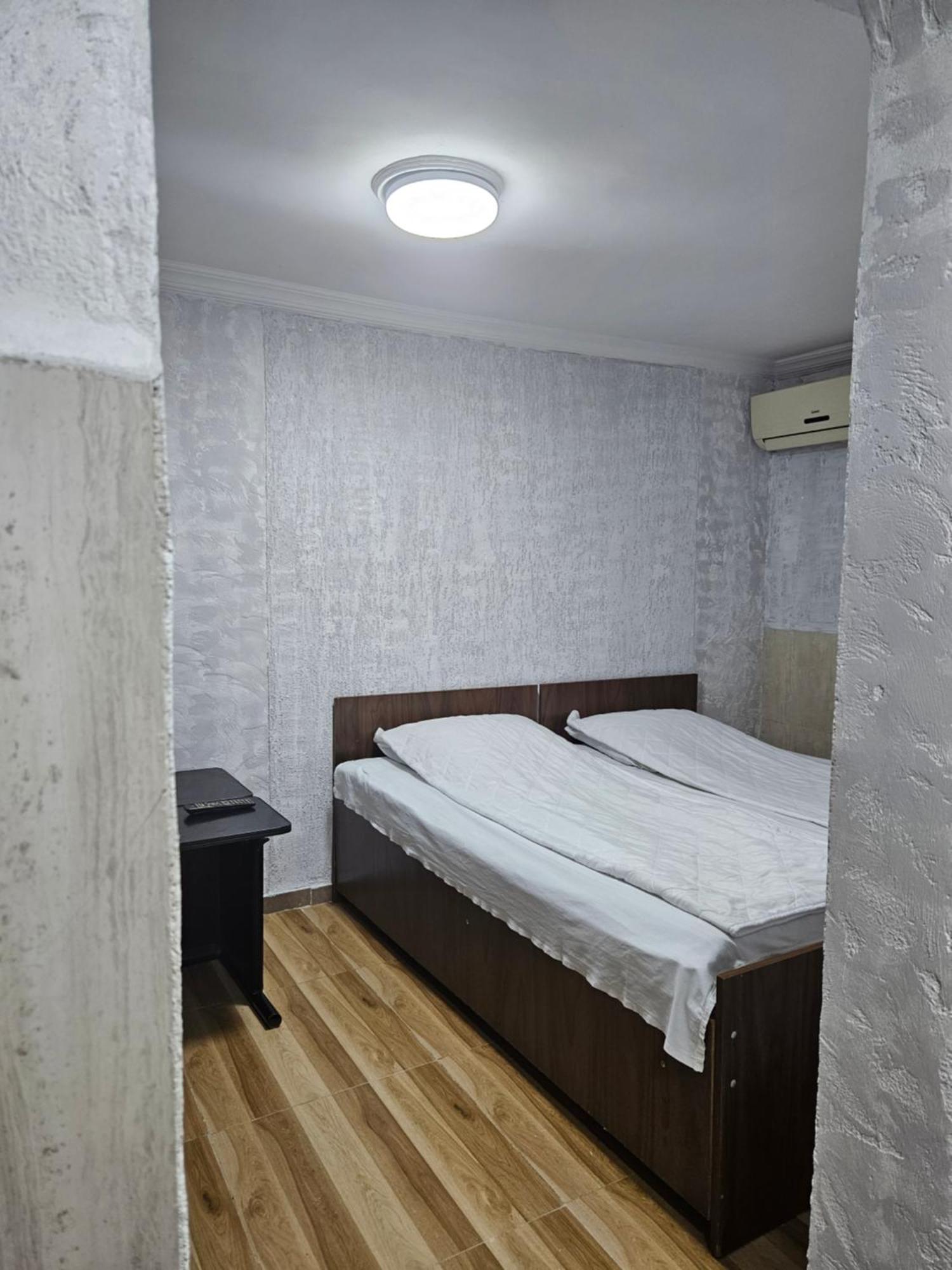 Guest House 2 Floor Batumi Bagian luar foto