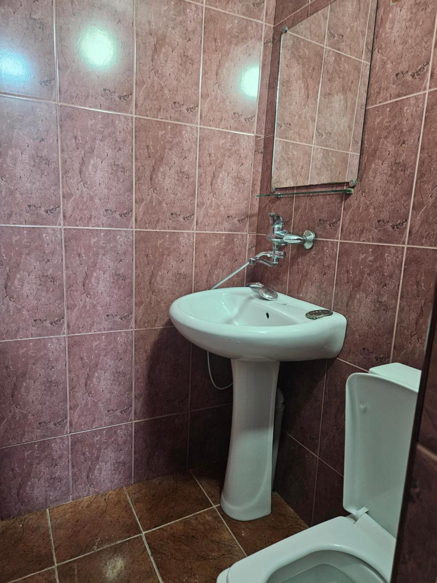 Guest House 2 Floor Batumi Bagian luar foto