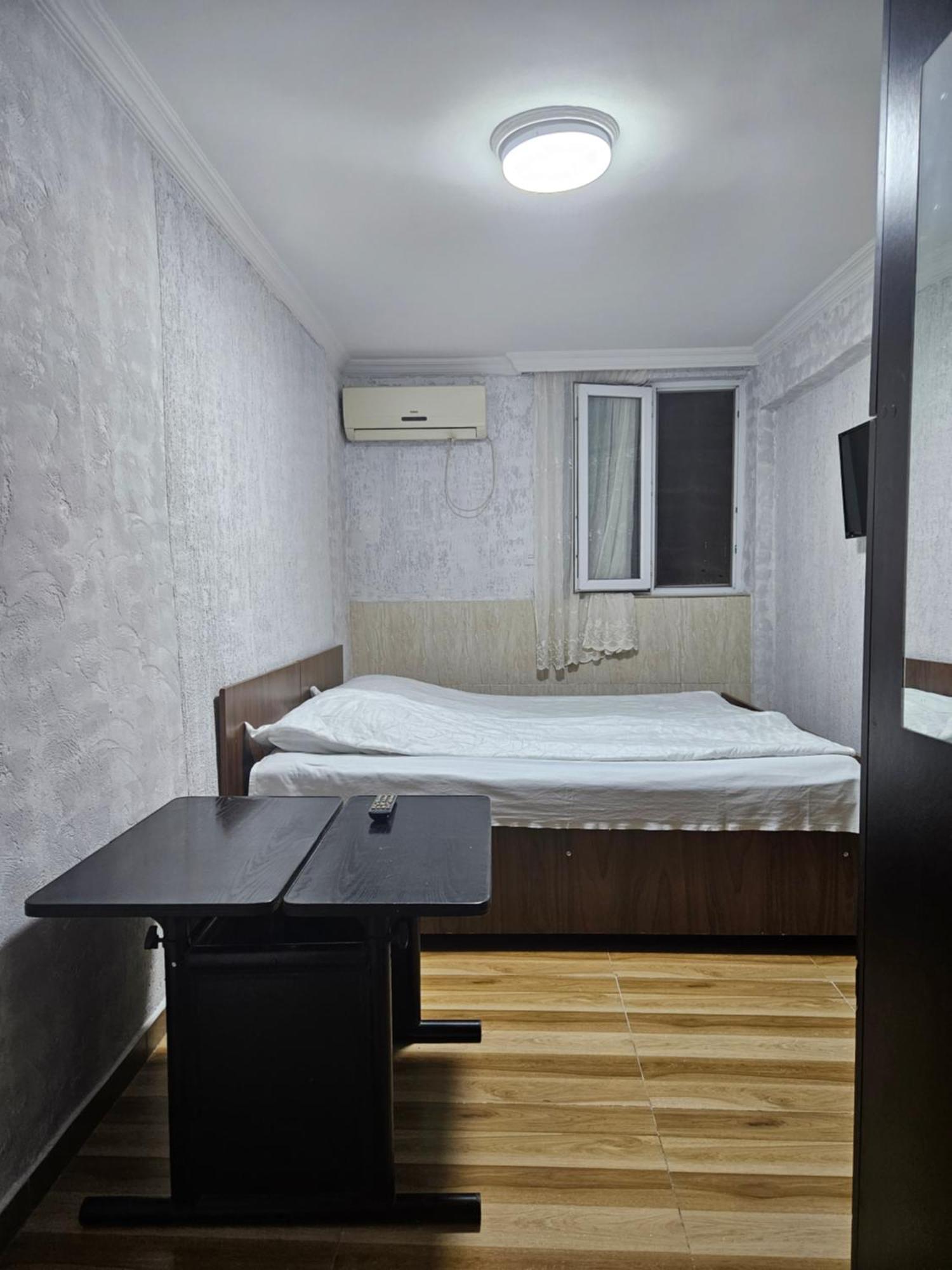 Guest House 2 Floor Batumi Bagian luar foto