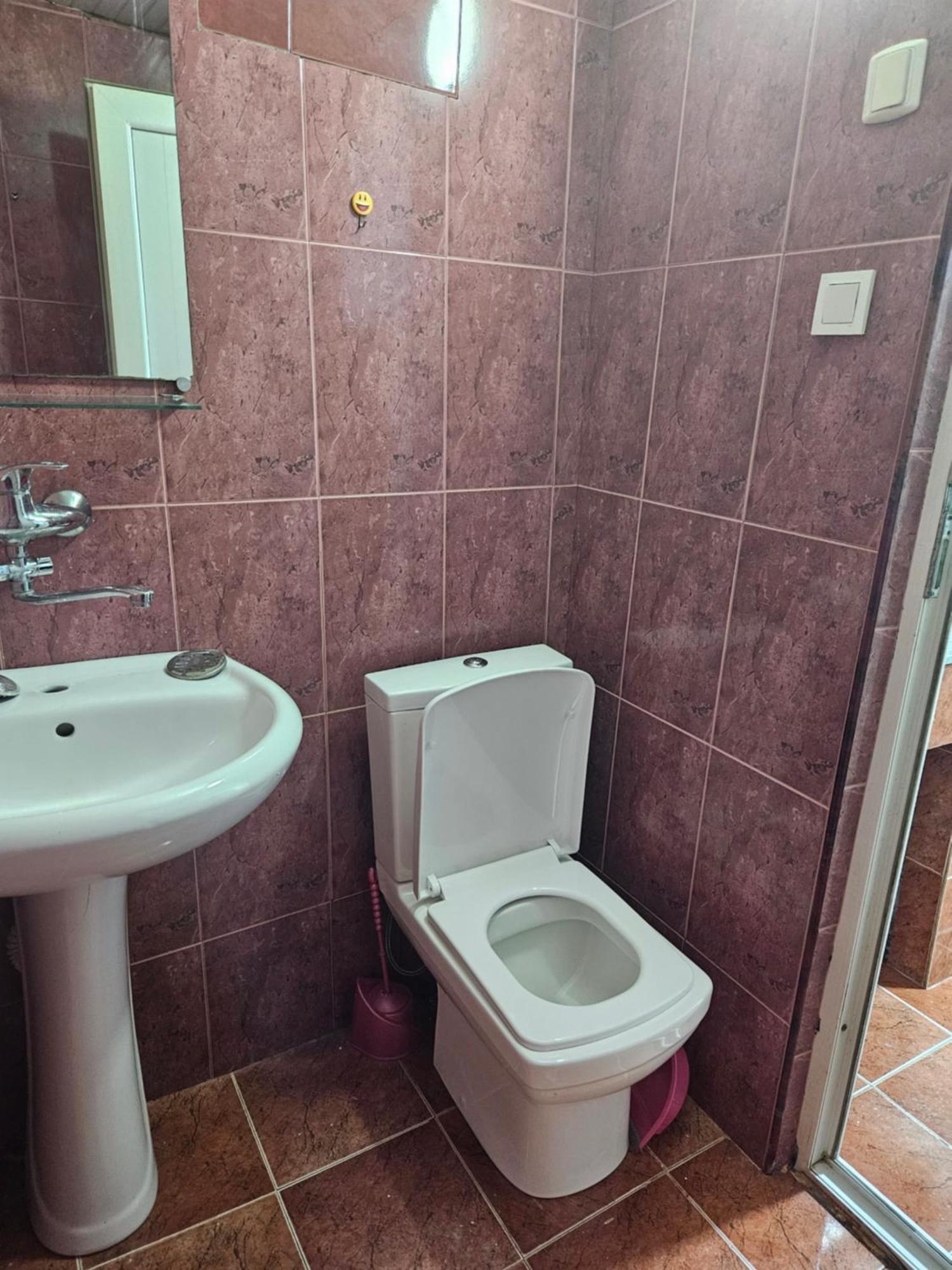 Guest House 2 Floor Batumi Bagian luar foto