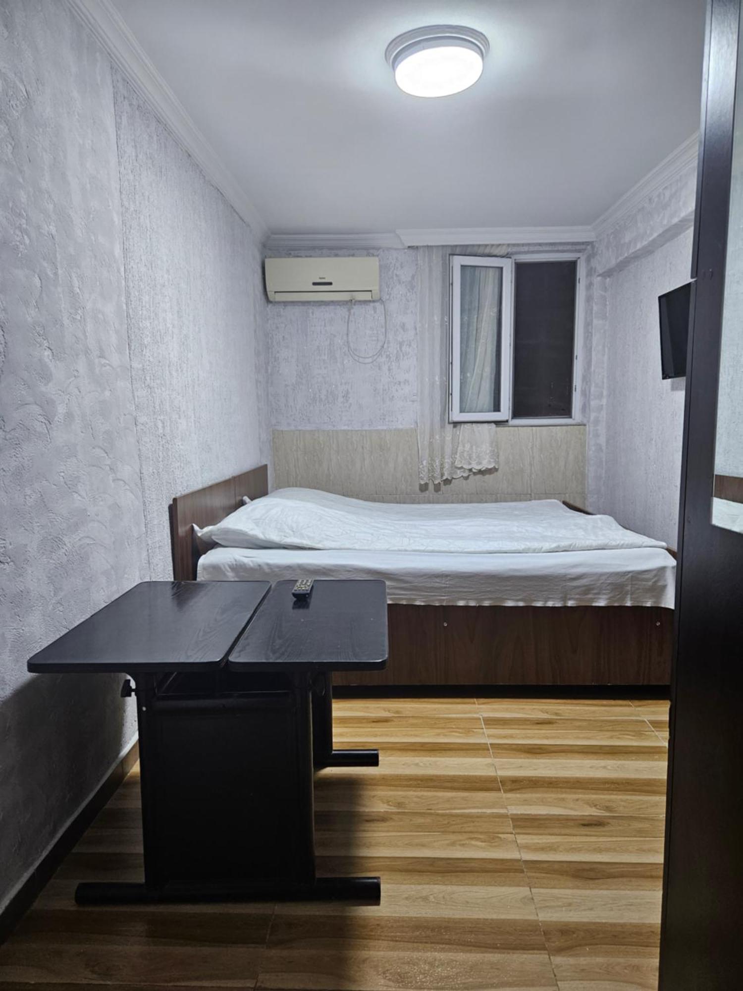 Guest House 2 Floor Batumi Bagian luar foto