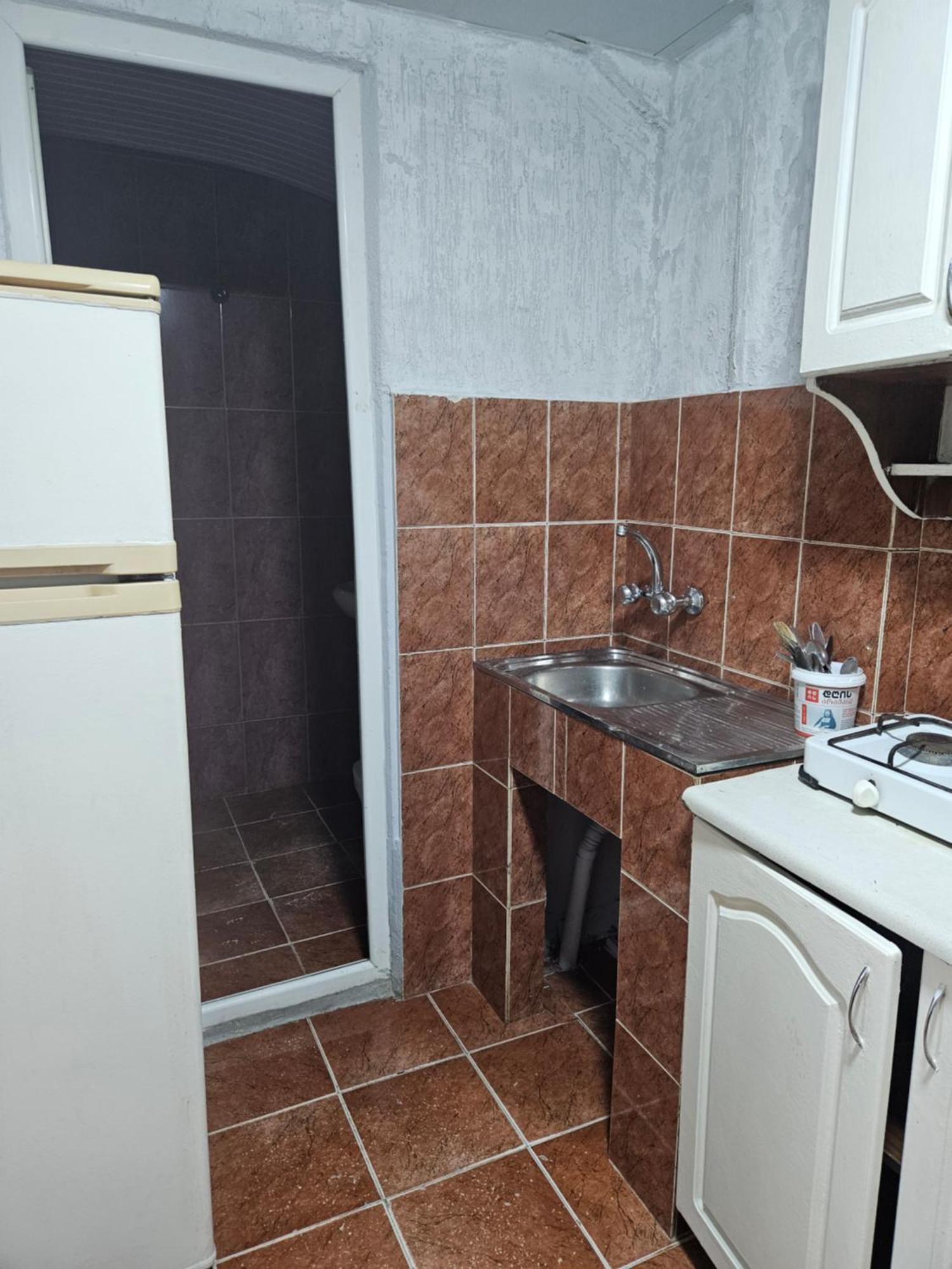 Guest House 2 Floor Batumi Bagian luar foto