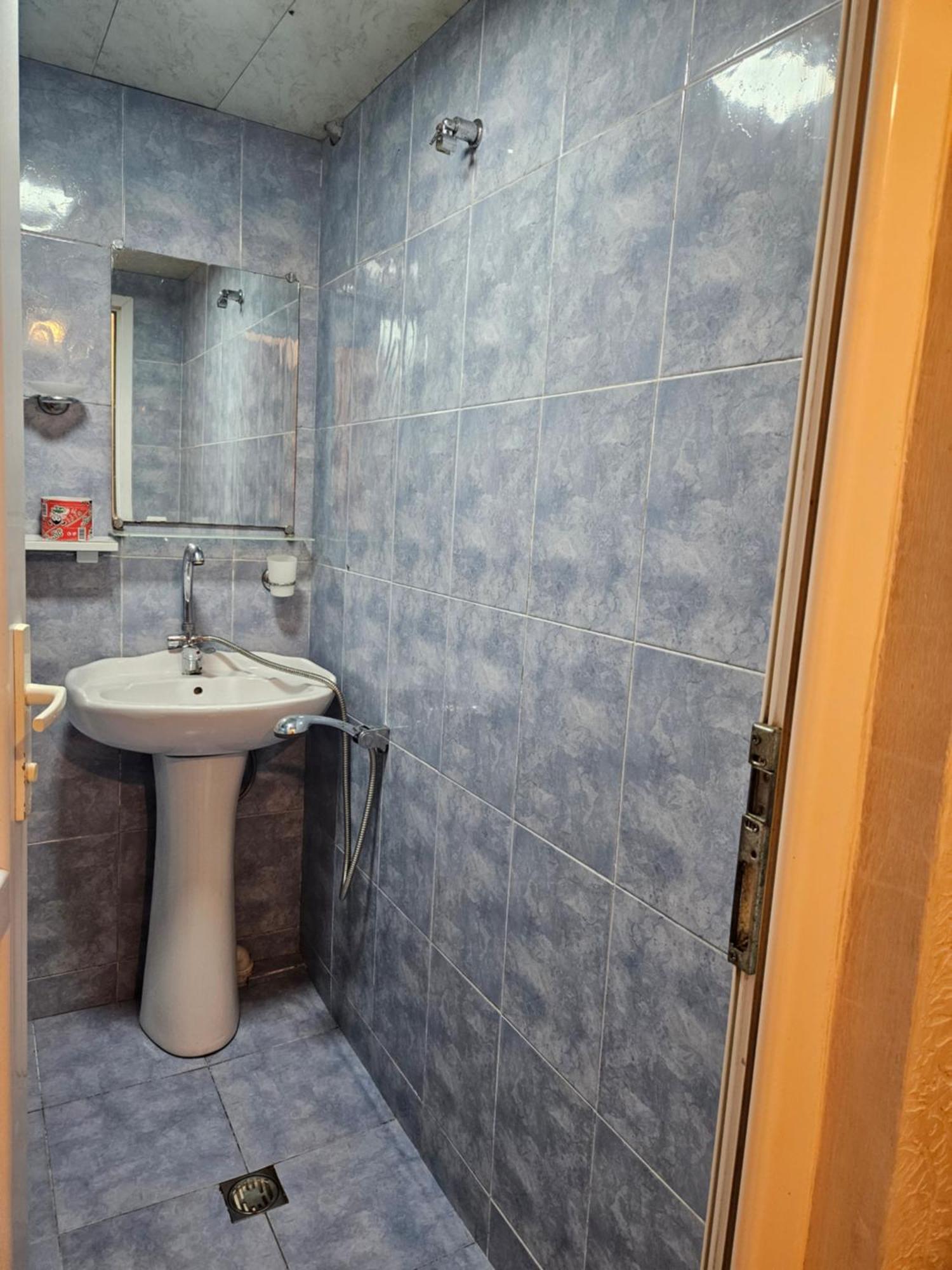 Guest House 2 Floor Batumi Bagian luar foto