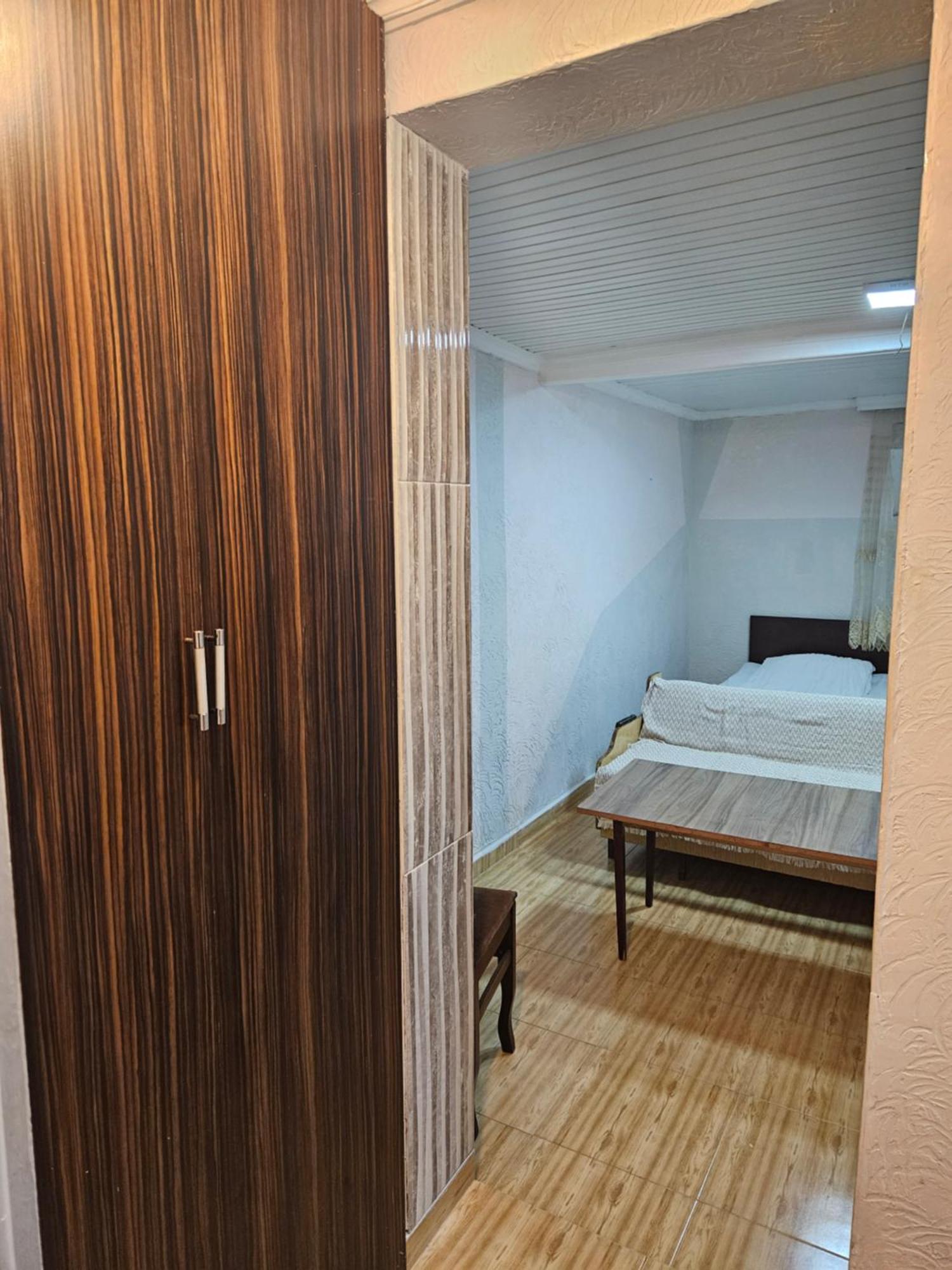 Guest House 2 Floor Batumi Bagian luar foto